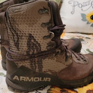 Mens lightweight Under Armour Infil Ops hunting boots